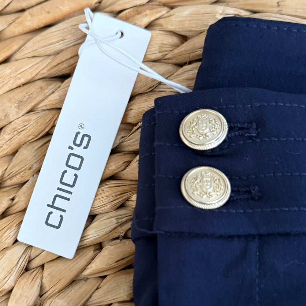 ✨NWT Chicos Trapunto Cropped Pants Navy - Picture 5 of 5
